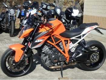     KTM 1290 Super Duke R 2015  13
