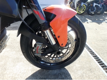     KTM 1290 Super Duke R 2015  19