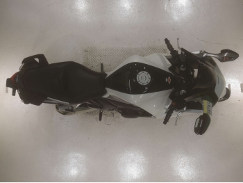     Honda VFR1200F 2010  3