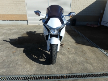     Honda VFR1200F 2010  6