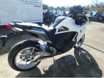     Honda VFR1200F 2010  9