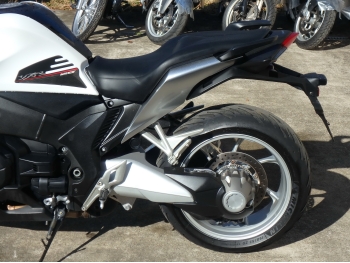     Honda VFR1200F 2010  15