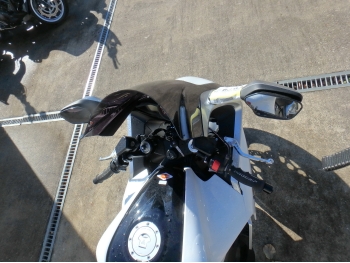     Honda VFR1200F 2010  20