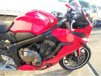     Honda CBR650R 2019  18