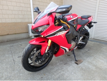     Honda CBR1000RR-3 2017  8