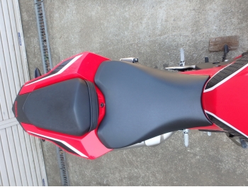     Honda CBR1000RR-3 2017  18