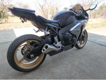 Заказать из Японии мотоцикл Honda CBR1000RR-2A 2009 фото 4