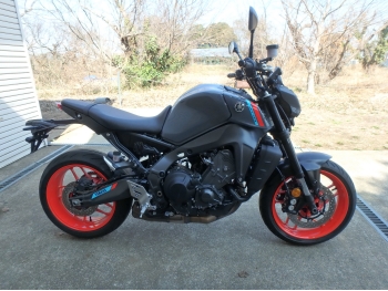     Yamaha MT-09-2 2021  3