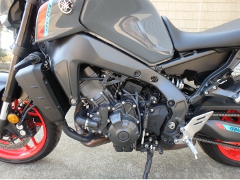     Yamaha MT-09-2 2021  10