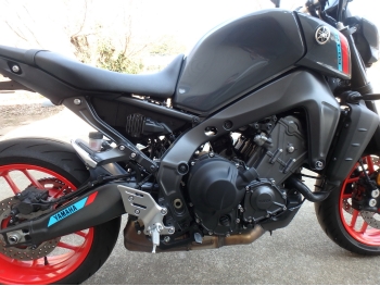     Yamaha MT-09-2 2021  13