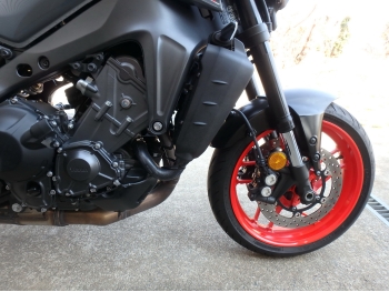     Yamaha MT-09-2 2021  14
