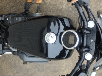     Yamaha XV950 Bolt ABS 2013  23