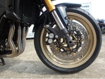     Yamaha FZ-1 Fazer 2014  18