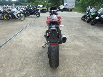     Ducati Hyperstrada 939 2016  9