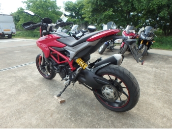     Ducati Hyperstrada 939 2016  10
