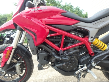     Ducati Hyperstrada 939 2016  14