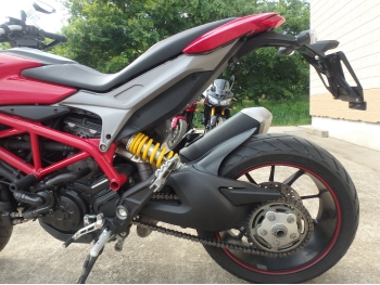     Ducati Hyperstrada 939 2016  15