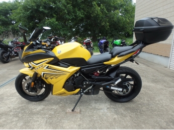     Yamaha FZ-6R 2009  11