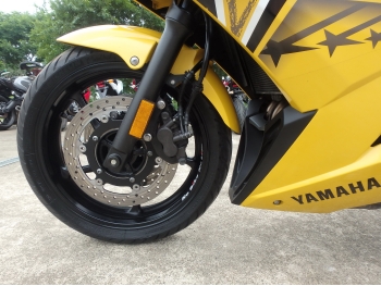     Yamaha FZ-6R 2009  13