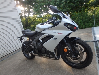   #2693   Triumph Daytona660