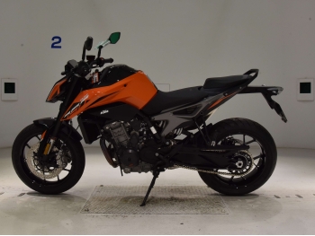     KTM 790 Duke 2023  1