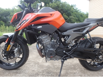     KTM 790 Duke 2023  13