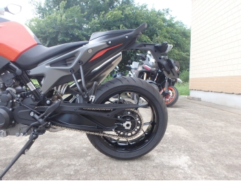     KTM 790 Duke 2023  14