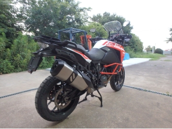     KTM 1290 Super Adventure S 2017  4