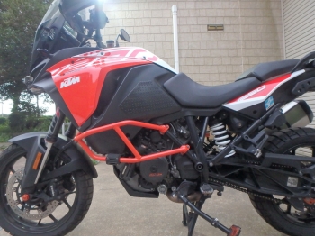     KTM 1290 Super Adventure S 2017  10