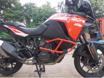     KTM 1290 Super Adventure S 2017  13