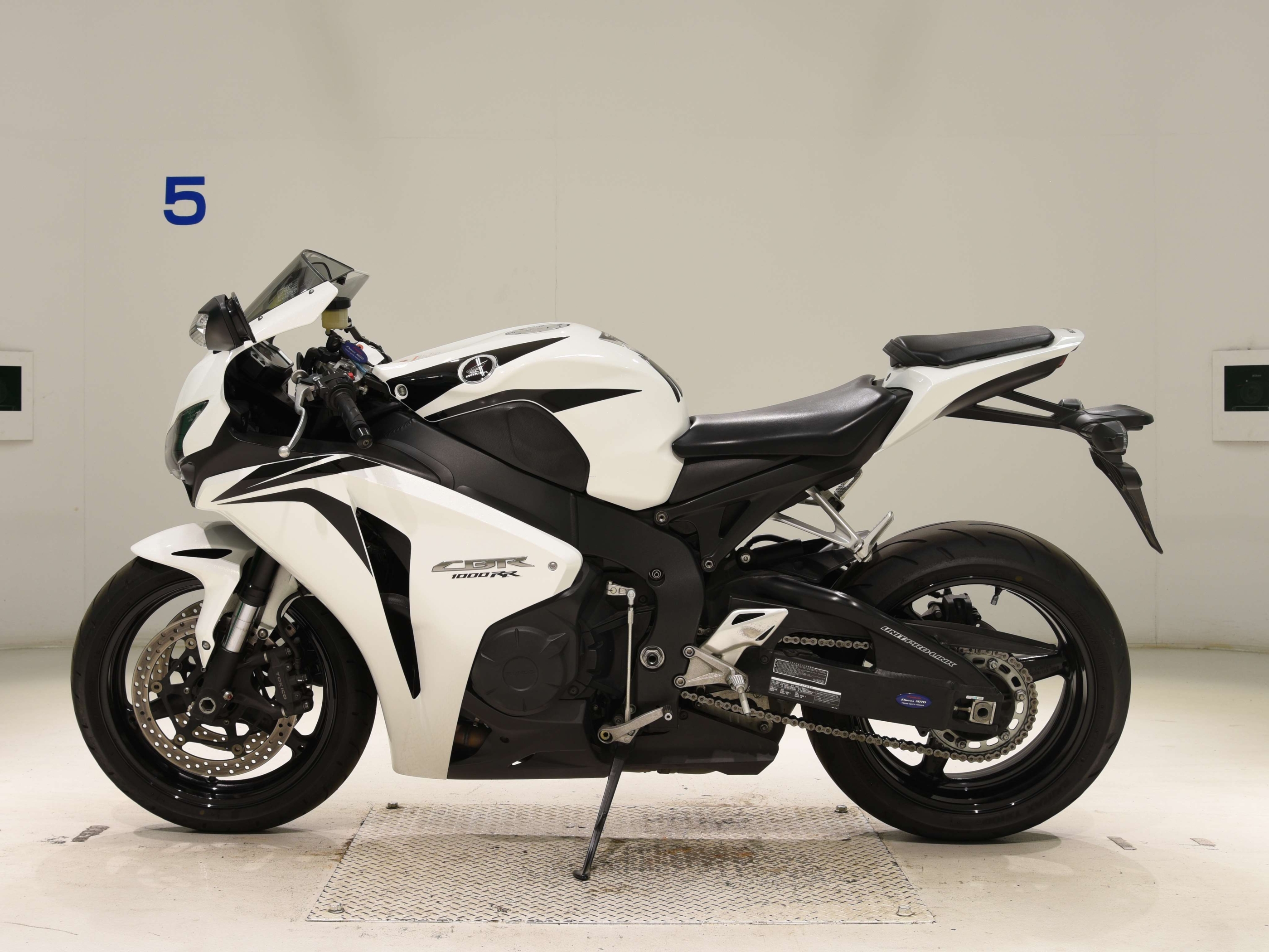 Купить мотоцикл Honda CBR1000RR-2 2008 фото 1