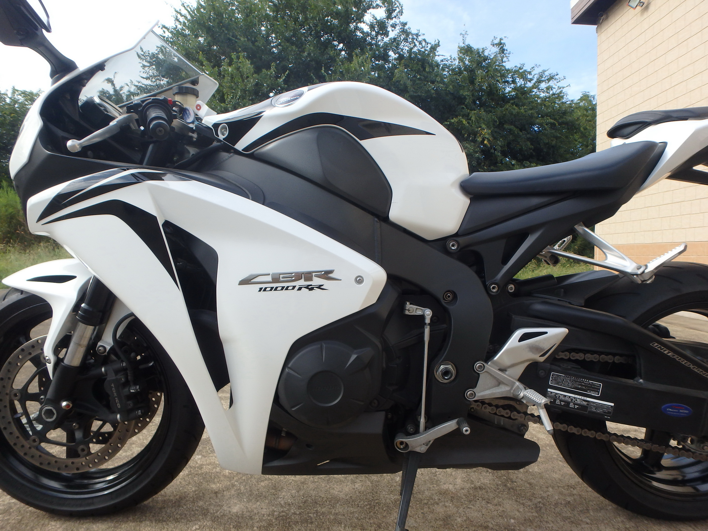 Купить мотоцикл Honda CBR1000RR-2 2008 фото 15