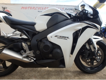     Honda CBR1000RR-2 2008  18