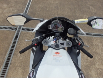     Honda CBR1000RR-2 2008  21