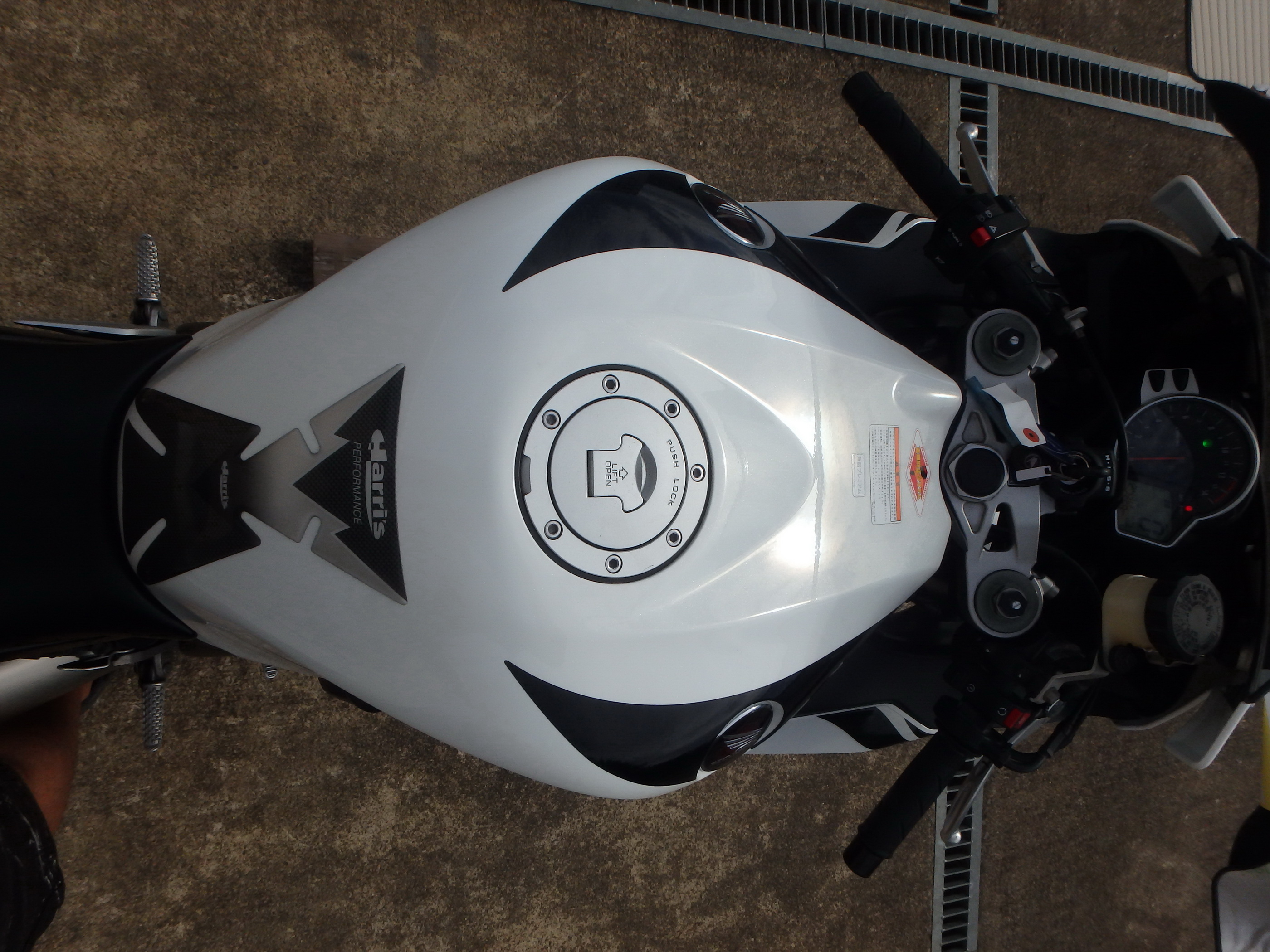 Купить мотоцикл Honda CBR1000RR-2 2008 фото 22