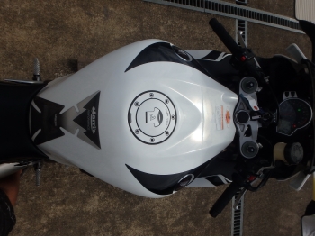     Honda CBR1000RR-2 2008  22