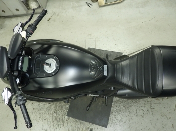     Ducati Diavel Dark 2012  3