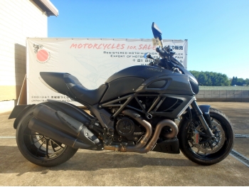     Ducati Diavel Dark 2012  8
