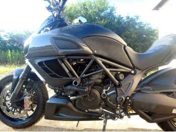     Ducati Diavel Dark 2012  15