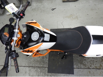     KTM 690 Duke R 2014  3