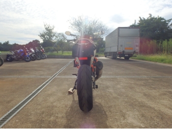     KTM 690 Duke R 2014  10