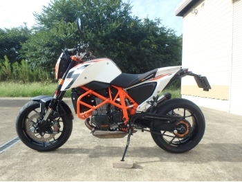     KTM 690 Duke R 2014  12