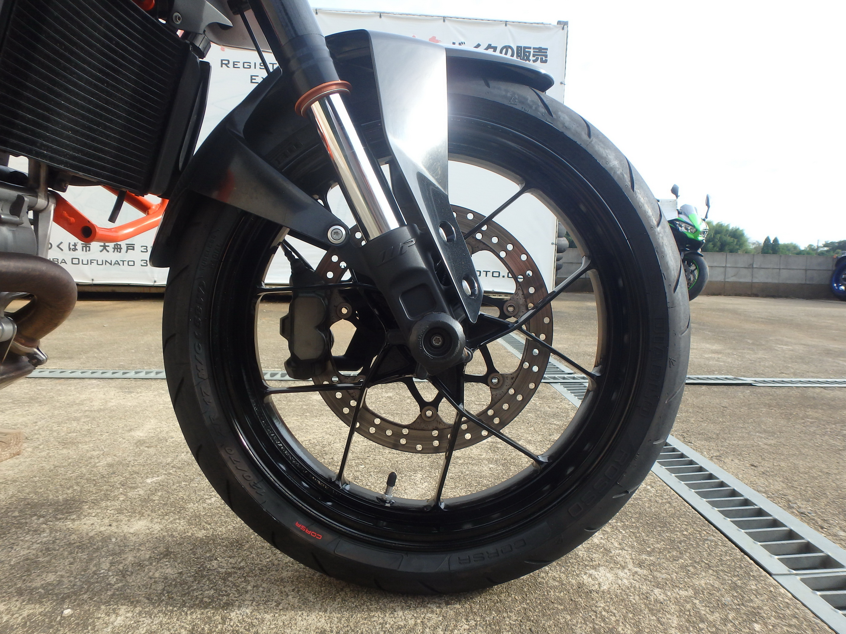 Купить мотоцикл KTM 690 Duke R 2014 фото 19