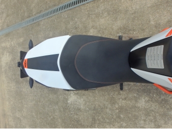     KTM 690 Duke R 2014  23