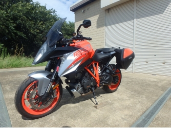     KTM 1290 Super Duke GT 2018  13