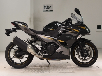     Kawasaki Ninja400-2 2022  2