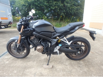     Honda CB650R 2022  12