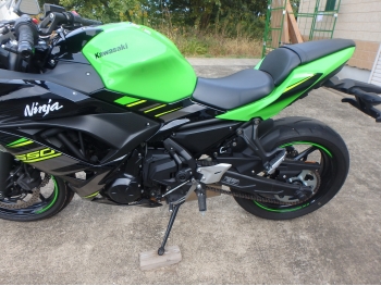     Kawasaki Ninja650A 2019  14