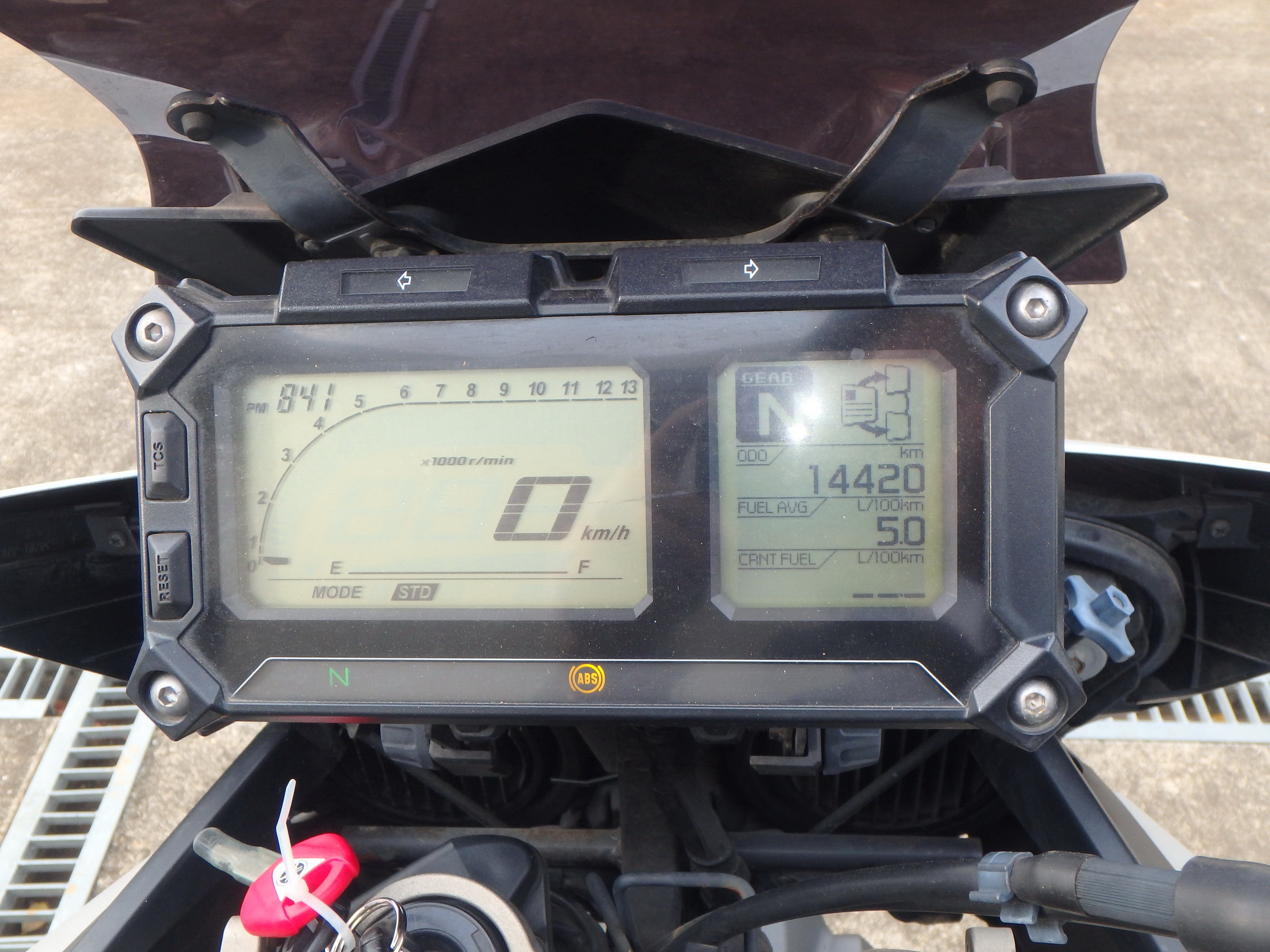 Купить мотоцикл Yamaha MT-09 Tracer 2015 фото 19