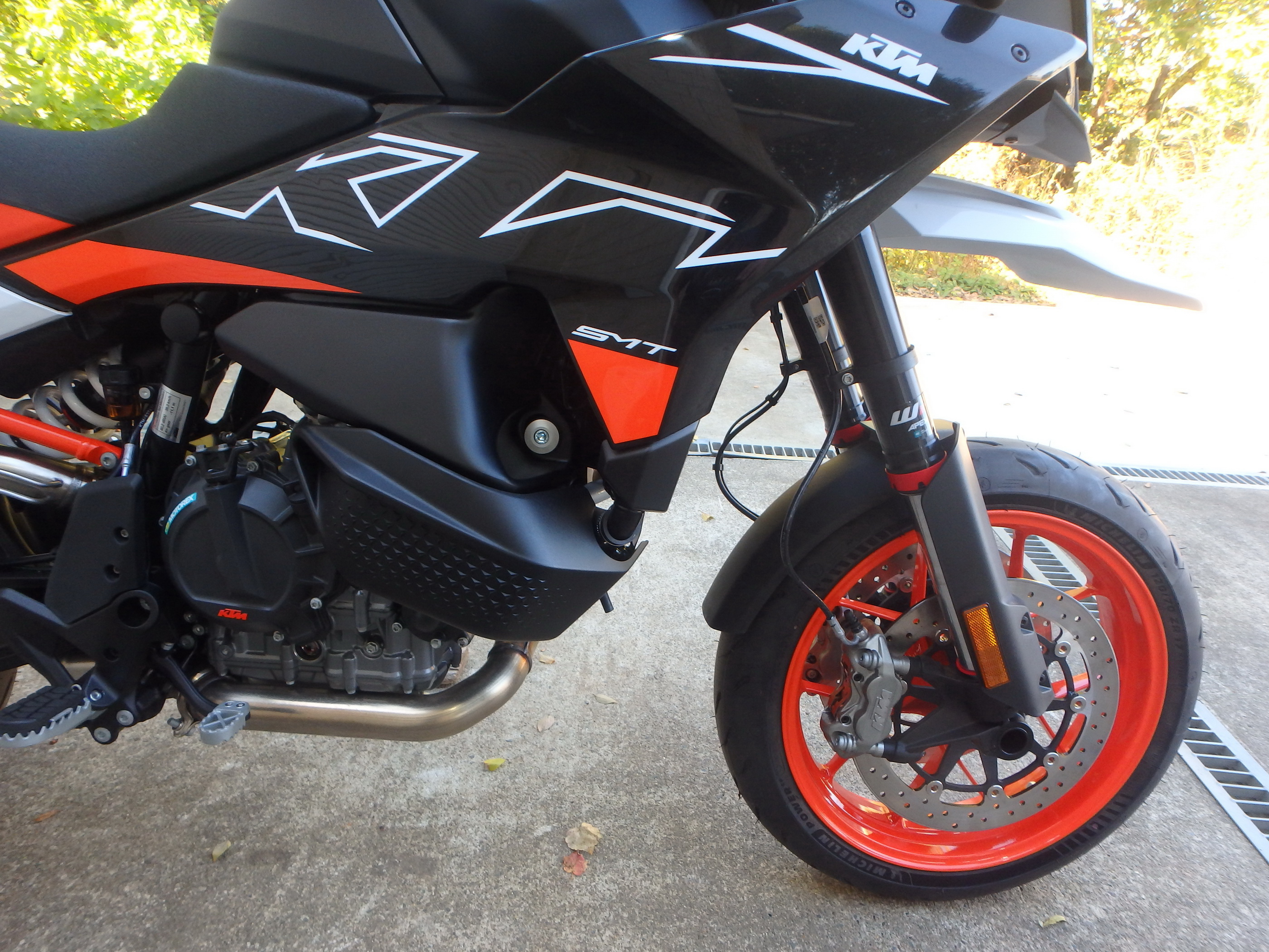 Купить мотоцикл KTM 890 SMT 2024 фото 14
